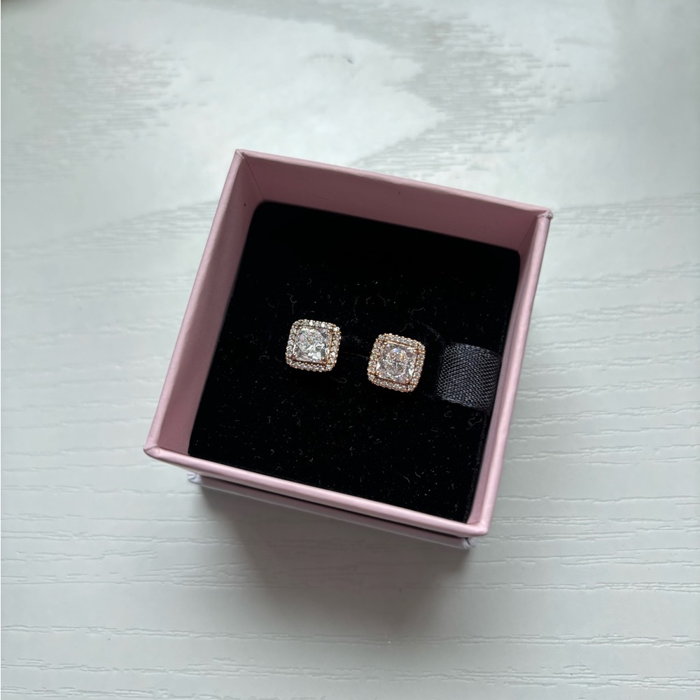 Pandora Elegant Rose Gold Stud Earrings